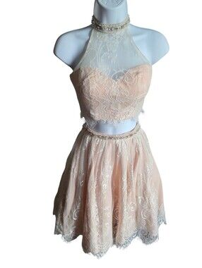 Envious by Karishma Creations Beige White 2-Piece Lace Dress Size 00 Homecoming